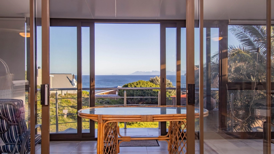 3 Bedroom Property for Sale in De Kelders Western Cape
